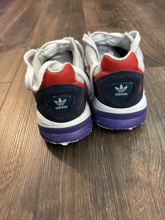Adidas falcon 40 р