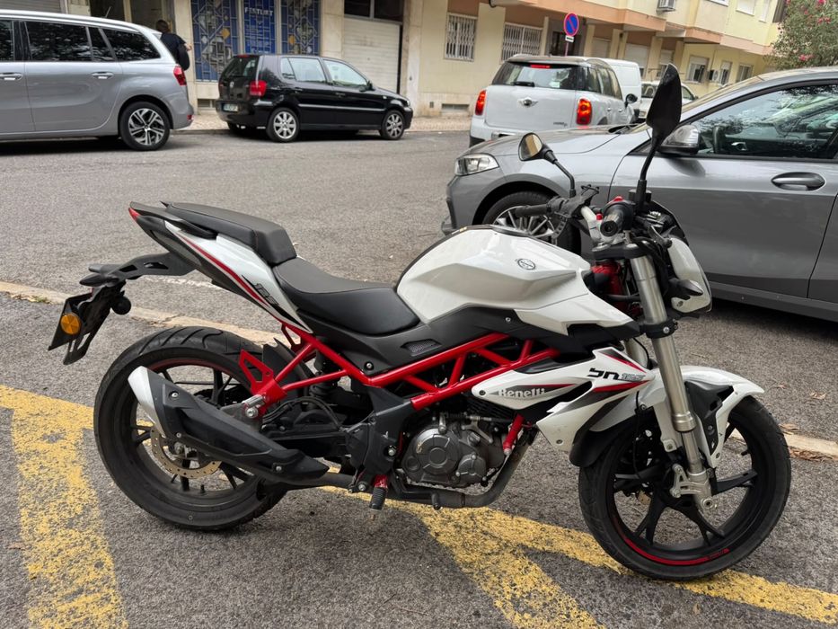 Mota bn 125km Benelli