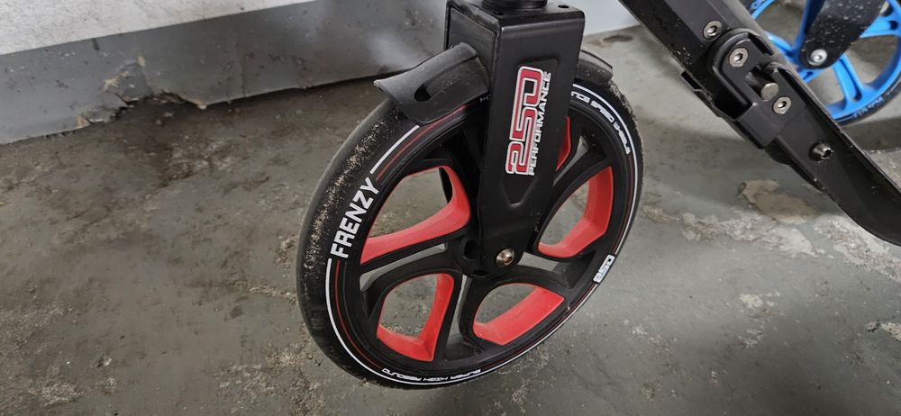 2 hulajnogi w dobrym stanie