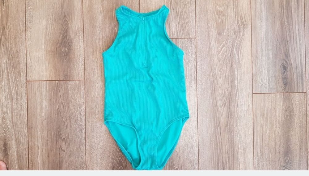 Стильный красивый совместный спортивный купальник спортивний суцільний