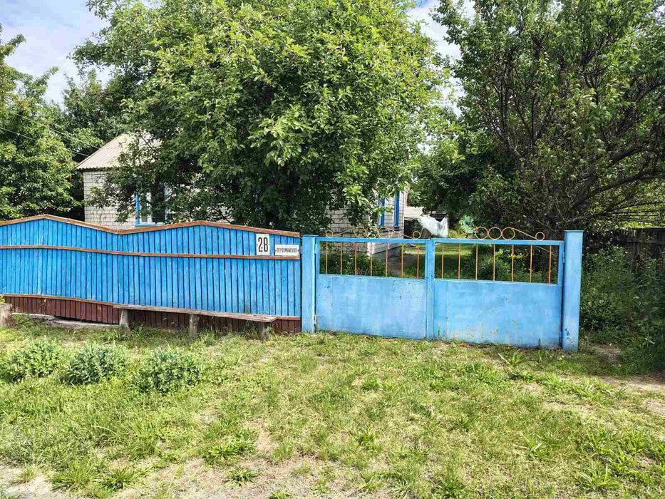 Продам будинок с земельною ділянкою 12 с в мальовничому місті с.Гавронщина Київська обл.