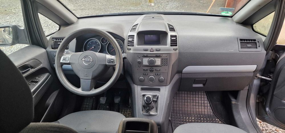Opel zafira II 2008
