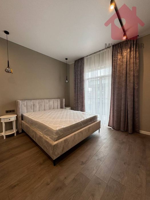 Продаж котеджу з сучасним дизайнерським ремонтом!