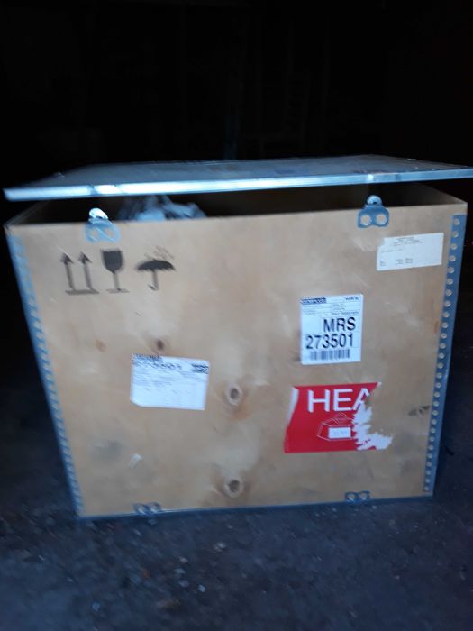 Столик у вітальню б/у, Матрас пружинн б/у, компактна телєжка кравчучка