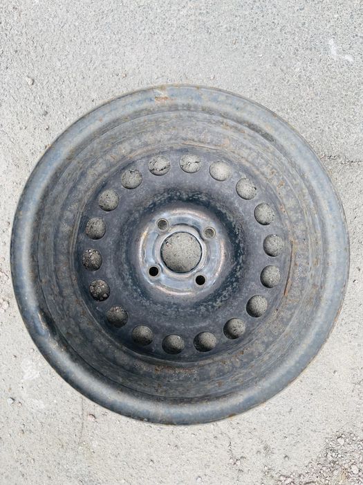 Один диск R14 5.5Jx14 4x100 ET45