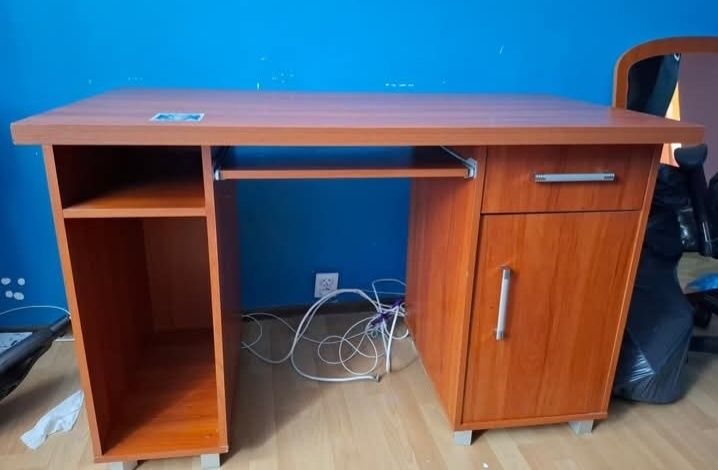 Biurko komputerowe i Ława