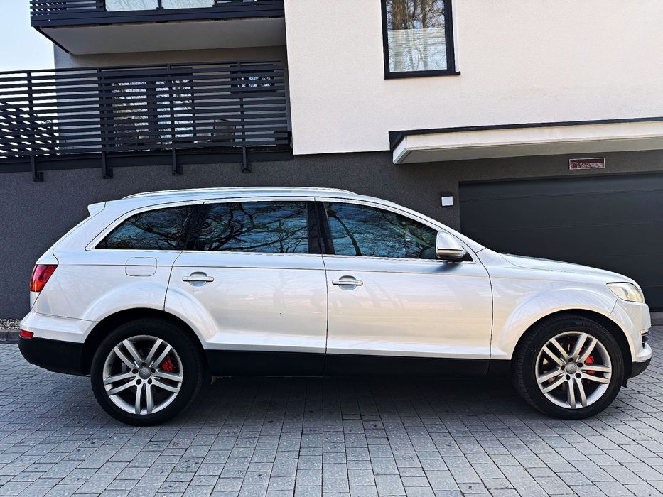 Audi Q7 219 TYS KM 7-Osobowa Bardzo Ładna Zadbana Bez Korozji ZAREJESTROWANA