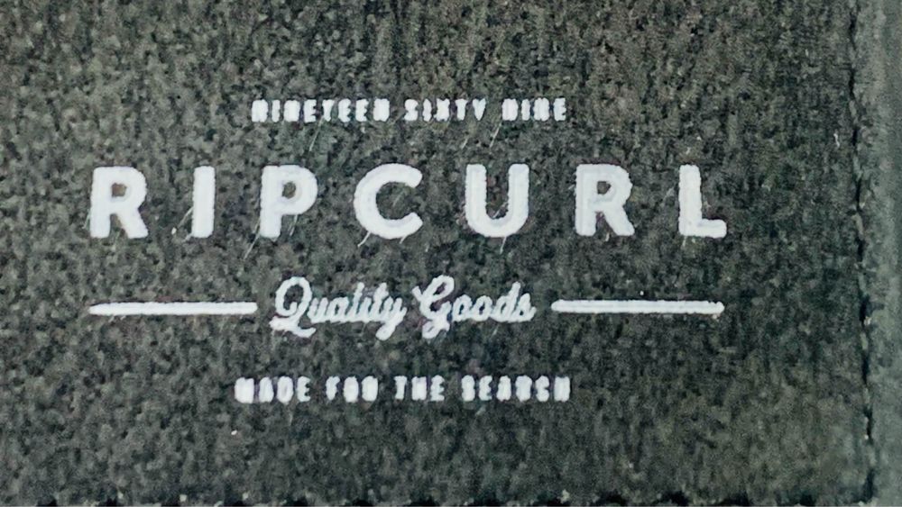 Carteira Rip Curl em pele *NOVA*