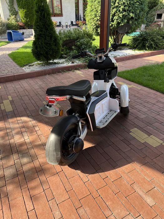 Електроскутер Doohan Itank