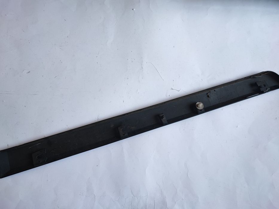 Listwa dolna drzwi Volvo V50 S40  lift 2008 do 12r