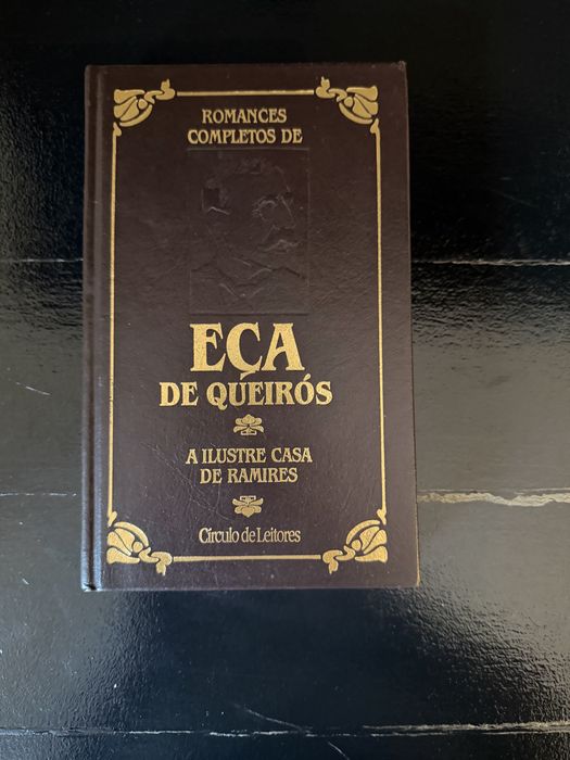 Vendo coleção de livros de Eça de Queirós