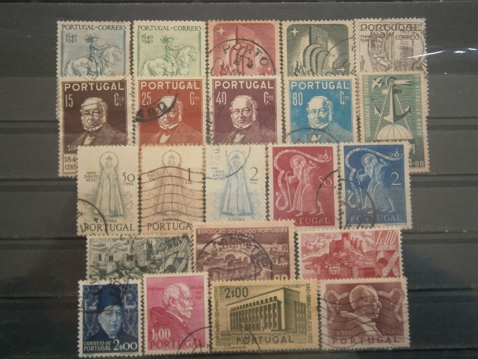 22 selos Portugueses dos anos 1944/1952