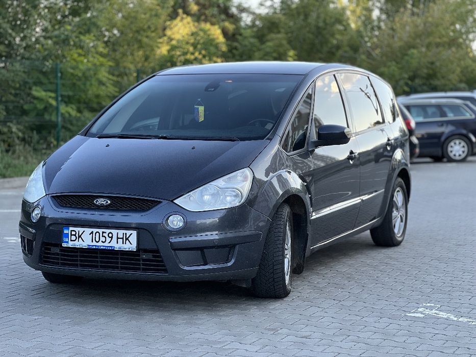 продаж автомобілі