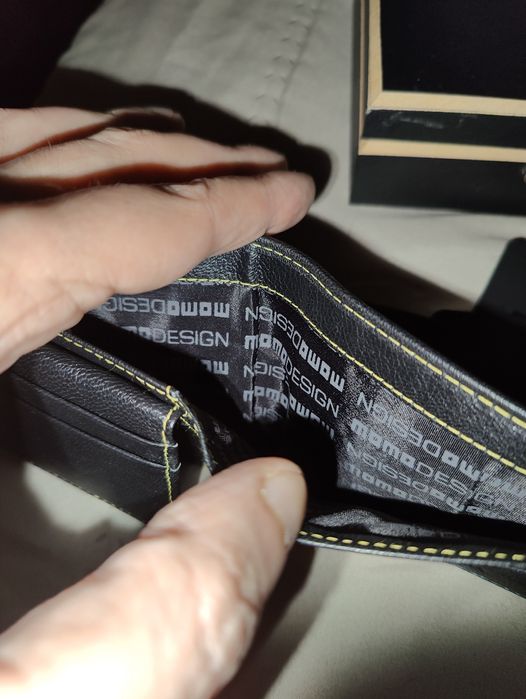 Carteira Momo Design ( original) nova