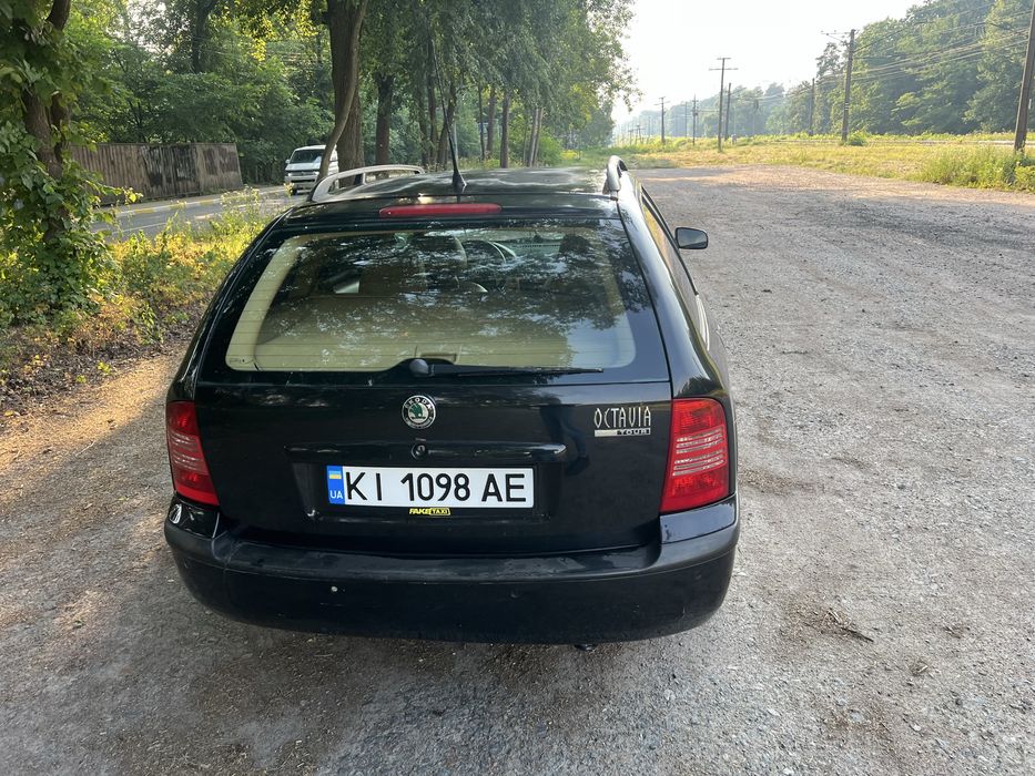 Skoda Octavia Tour 1.8 газ/бензин Laurin&Klement