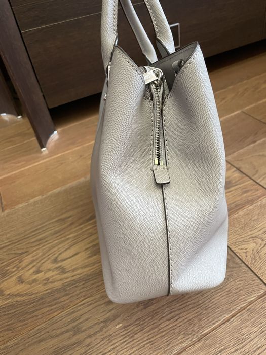 Сіра шкіряна сумка michael kors