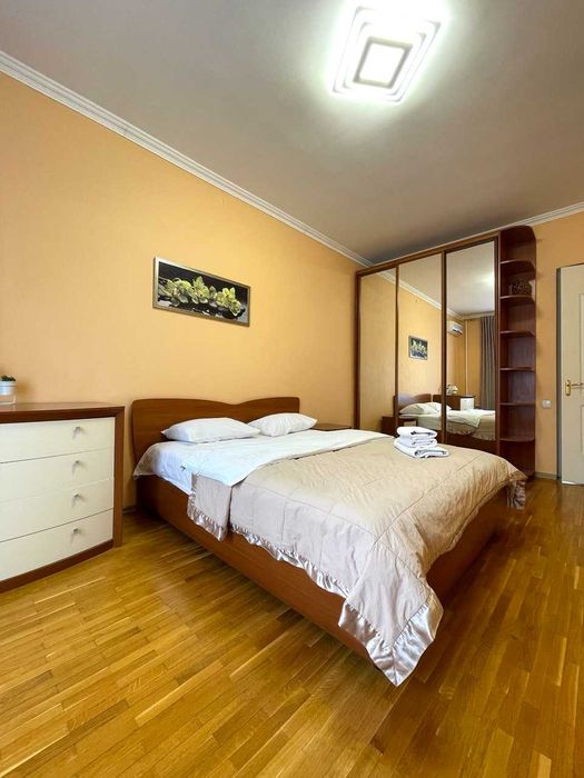 Светлая 2-ком квартира 50м2 в историческом центре Киева
