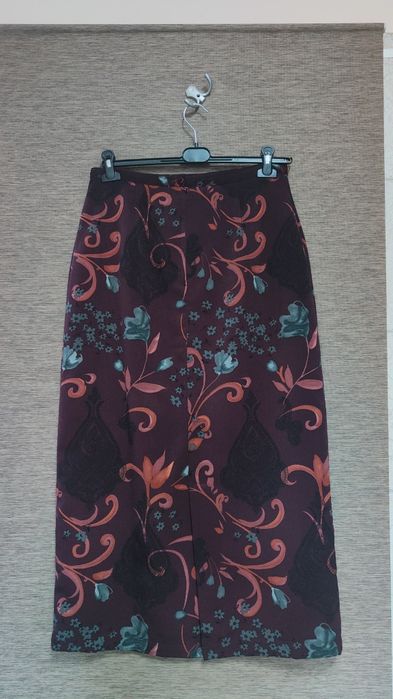 Kolorowa długa spódnica