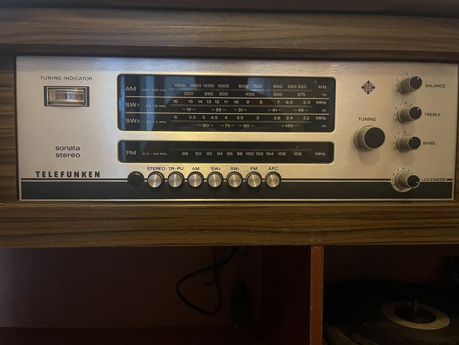 Radio Gira discos Telefunken de armario anos 60