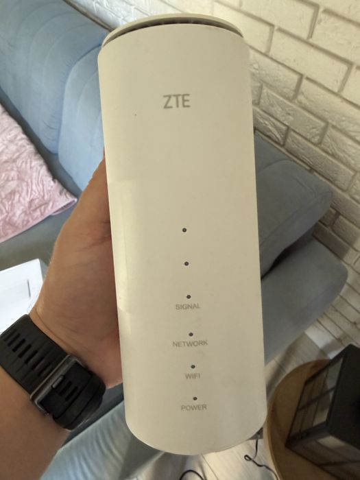 Router 5G ZTE MC801A