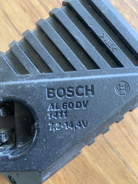 Carregador Rapido Bosch AL 60DV 1411 ( 7,2-14,4V)
