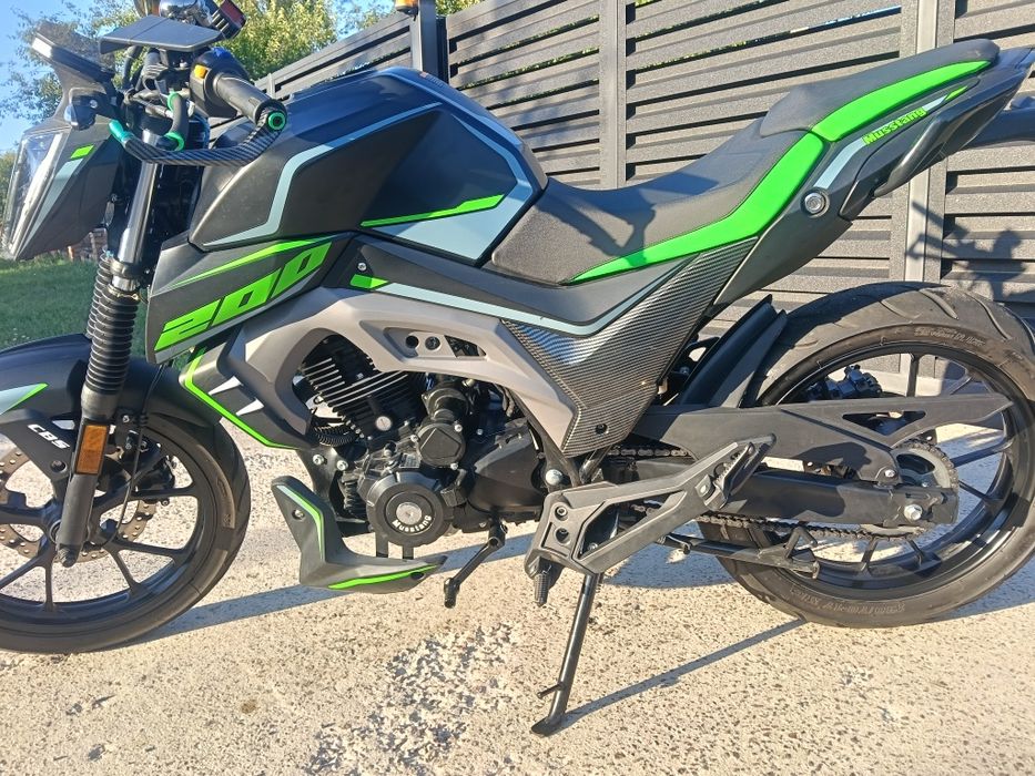 продається Mustang st 200