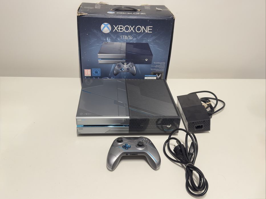 Microfost Xbox One 1TB Halo 5 Limitowana Edycja
