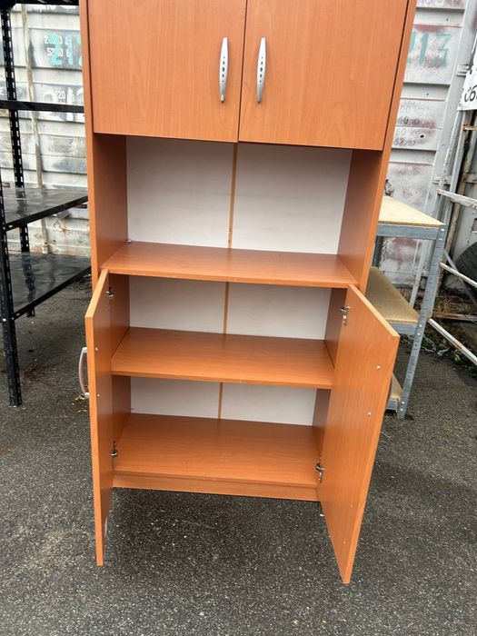 Шкаф для дому чи офісу