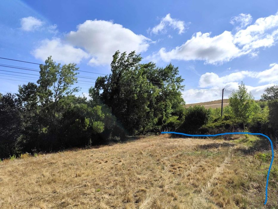 Terreno rústico com 14.200 m2 com potencial para projetos agrícolas