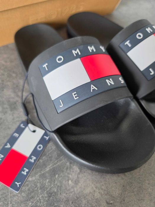 Nowe, oryginalne klapki Tommy Hilfiger