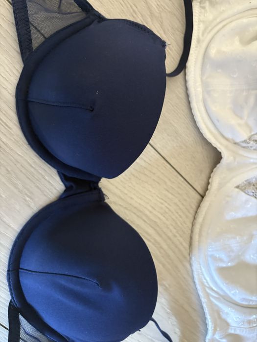 Zestaw dwa biustonosze 65A granatowy i biały