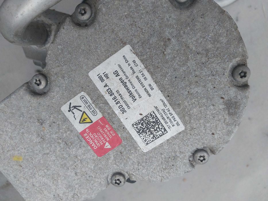 Kompresor sprezarka klimatyzacji vw up  2021r 3gd--816--803a