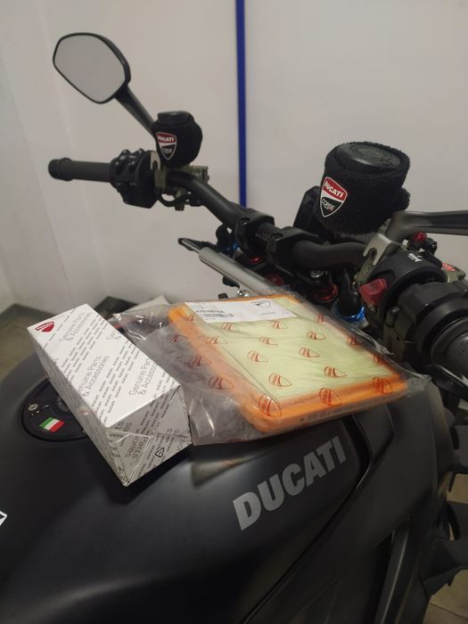 Ducati Streetfighter V4S