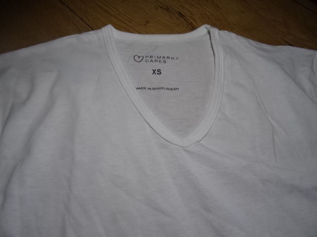 Primark t-shirt w serek nowa XS