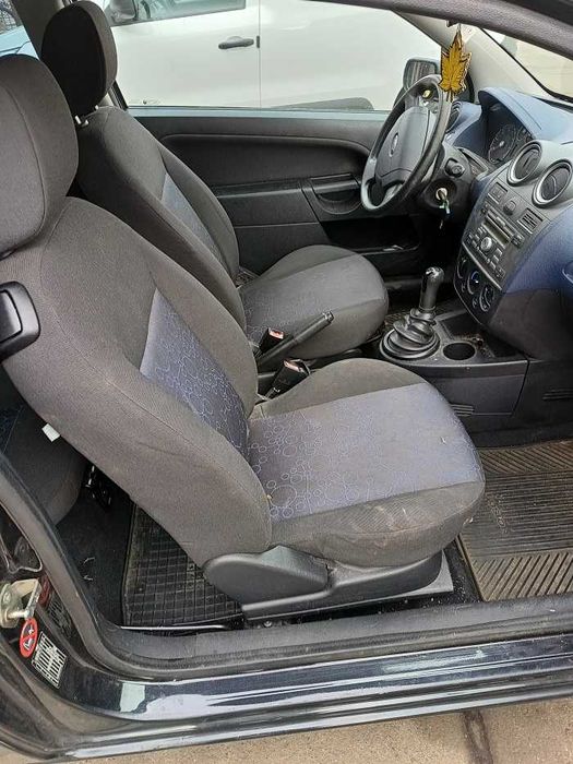 Fotele Ford Fiesta 07r