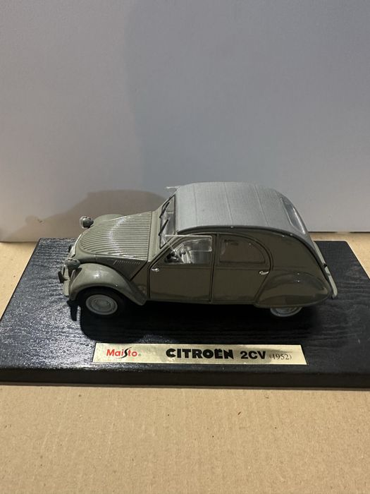 Miniatura citroen 2cv 1:18