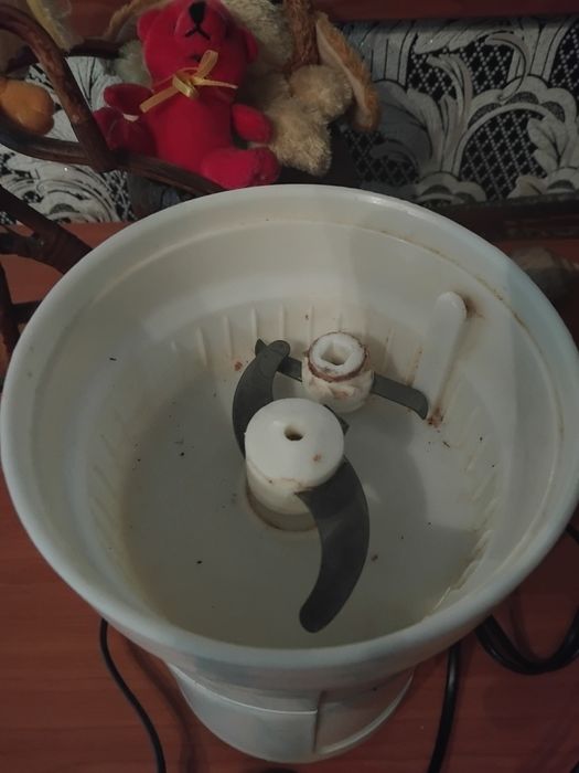 Продам Электромясорубка!! Б у