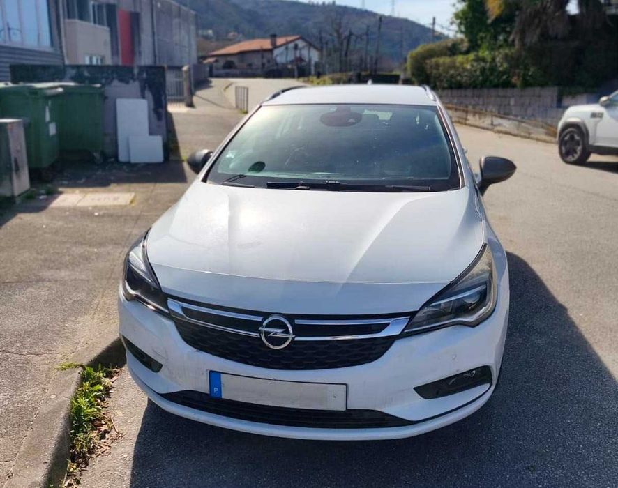 Opel Astra Sports Tourer 1.6 CDTI — photo 3