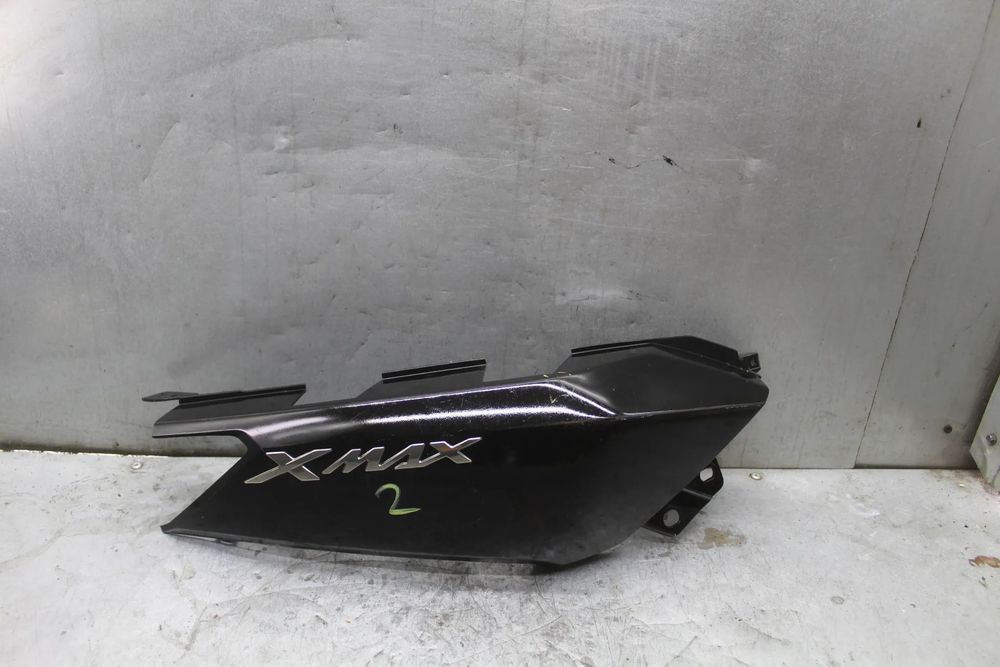 Yamaha Xmax X max 125 Bok boczek prawy owiewka osłona obudowa