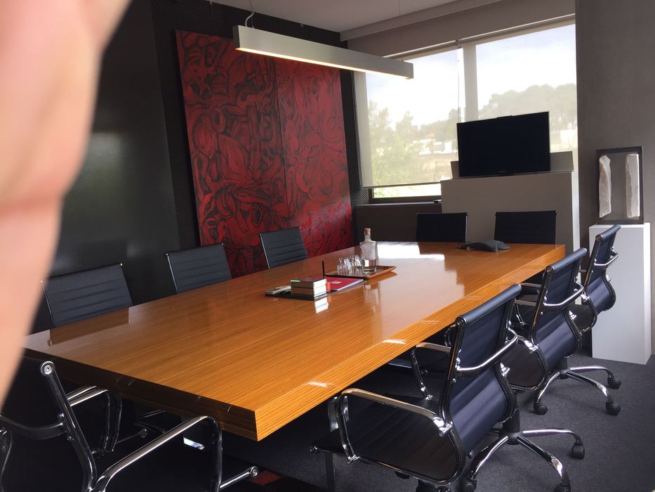 Arrenda-se AVIS - FOZ DOURO  sala em escritorio de  advogados