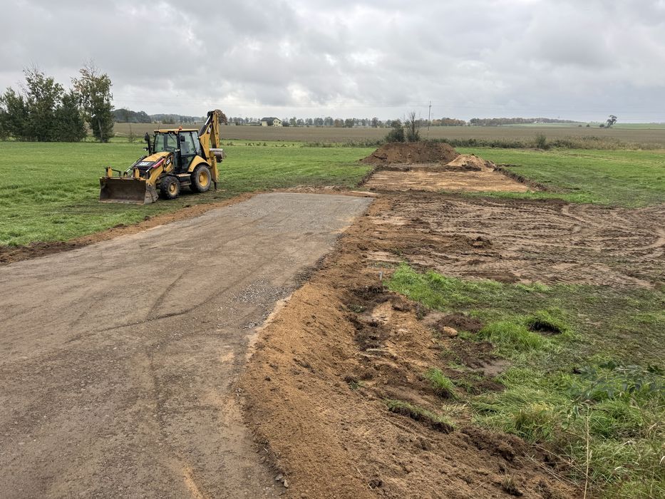 Utwardzanie dróg wjazdów podwórek Układanie kostki, Koparko ładowarka