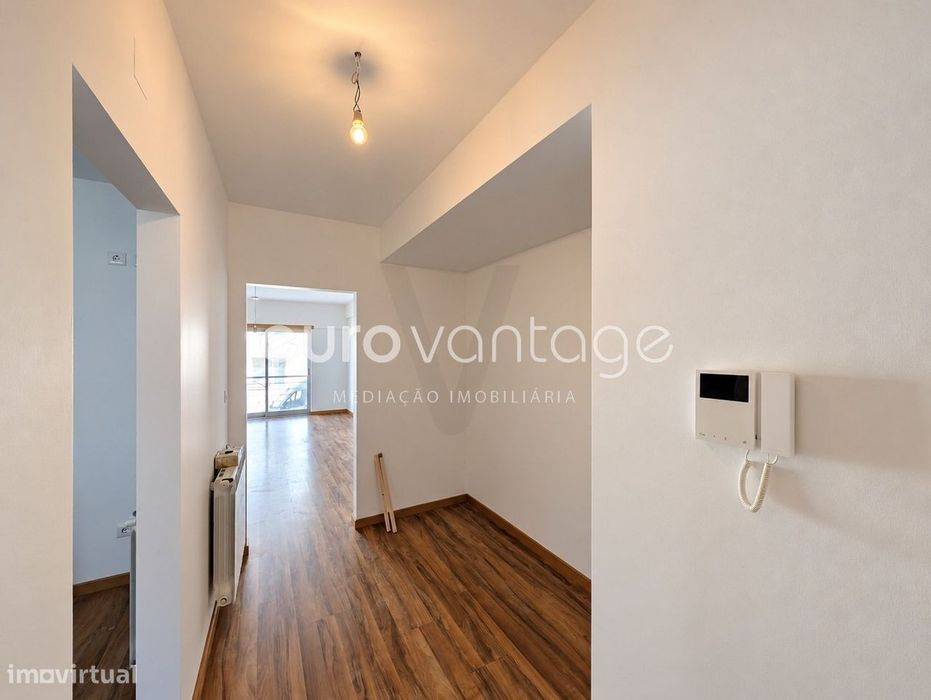 Apartamento T2+1 com 2 Garagens & Sótão | Casal dos Matos, Pousos,...