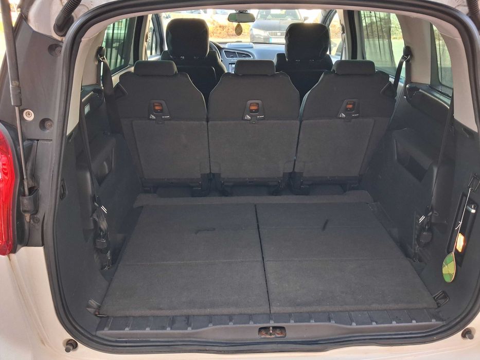 Peugeot 5008 2013
