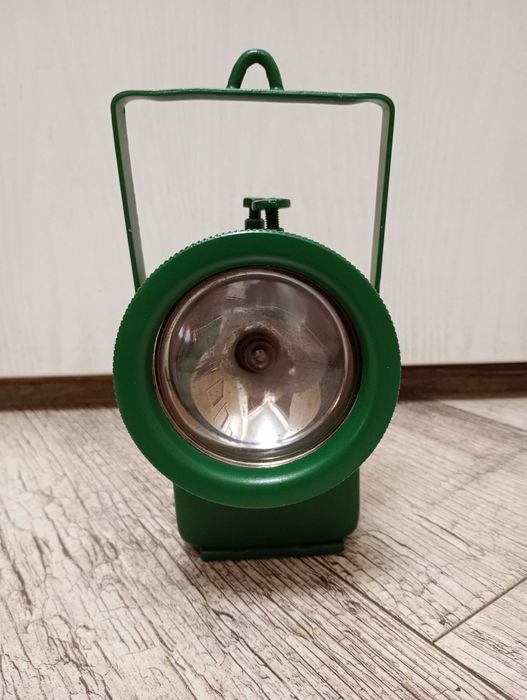 Zabytkowa lampa górnicza, kolejowa