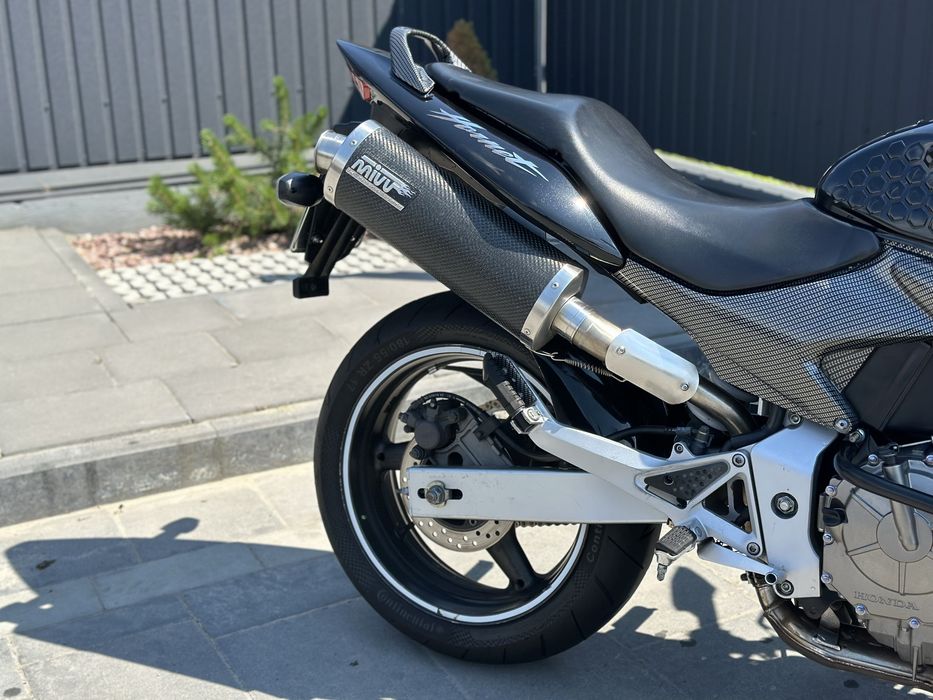Honda Cb600F Hornet 2003 rest
