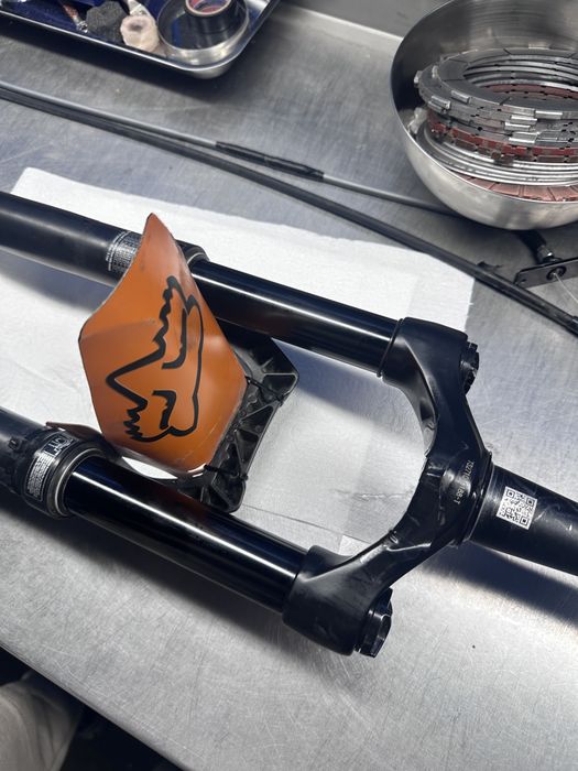 Marzocchi Bomber z2 kola 29 skok 130