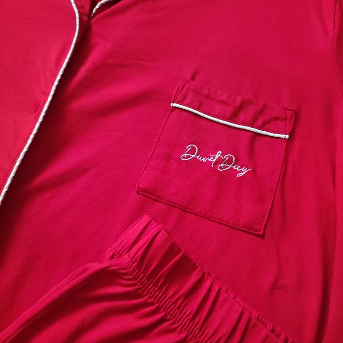 Жіноча піжама червоного кольору