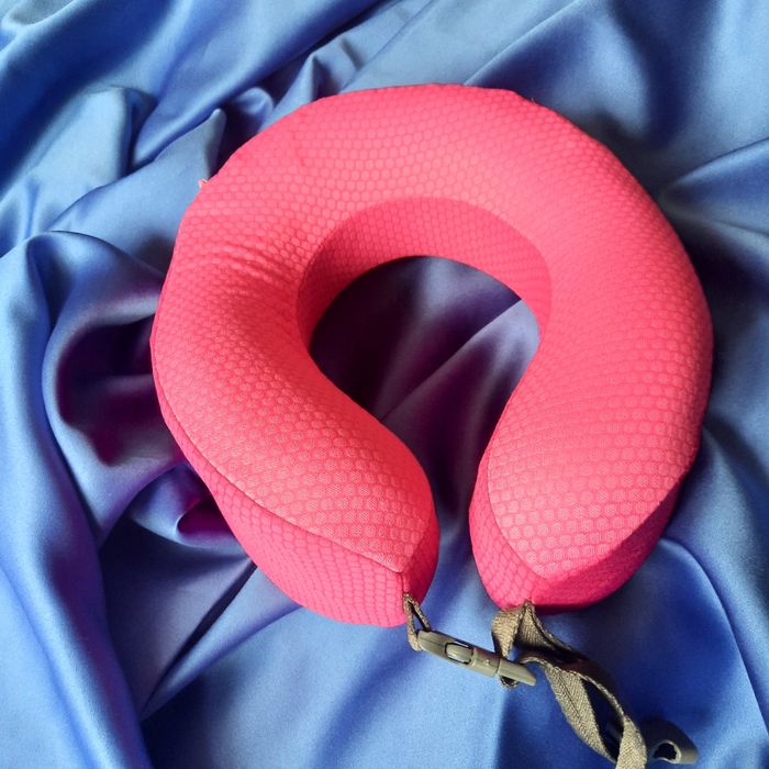 Kołnierz podróżny ELOYz pianki memory