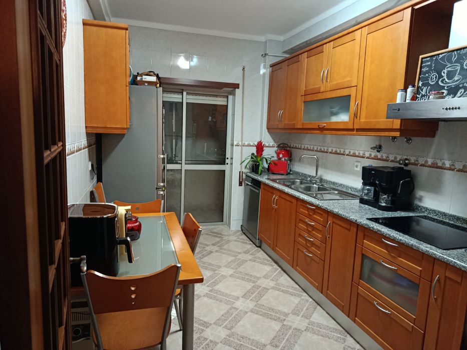 Alugo quarto em apartamento- Viseu