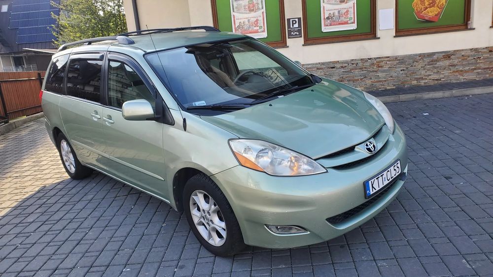 Toyota Sienna AWD 3.3 4x4 gaz LPG 7 osobowy